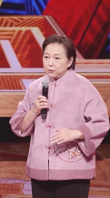 娱乐吃瓜方芳,揭秘娱乐圈幕后故事  第3张